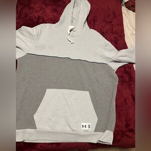 Men’s under Armour hoodie